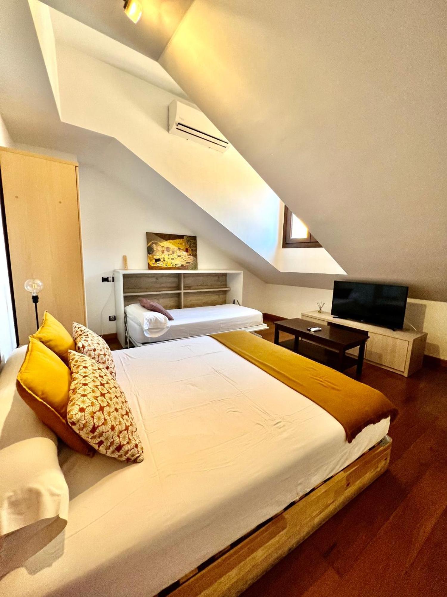 Apartamentos San Antonio Aranda de Duero Eksteriør bilde