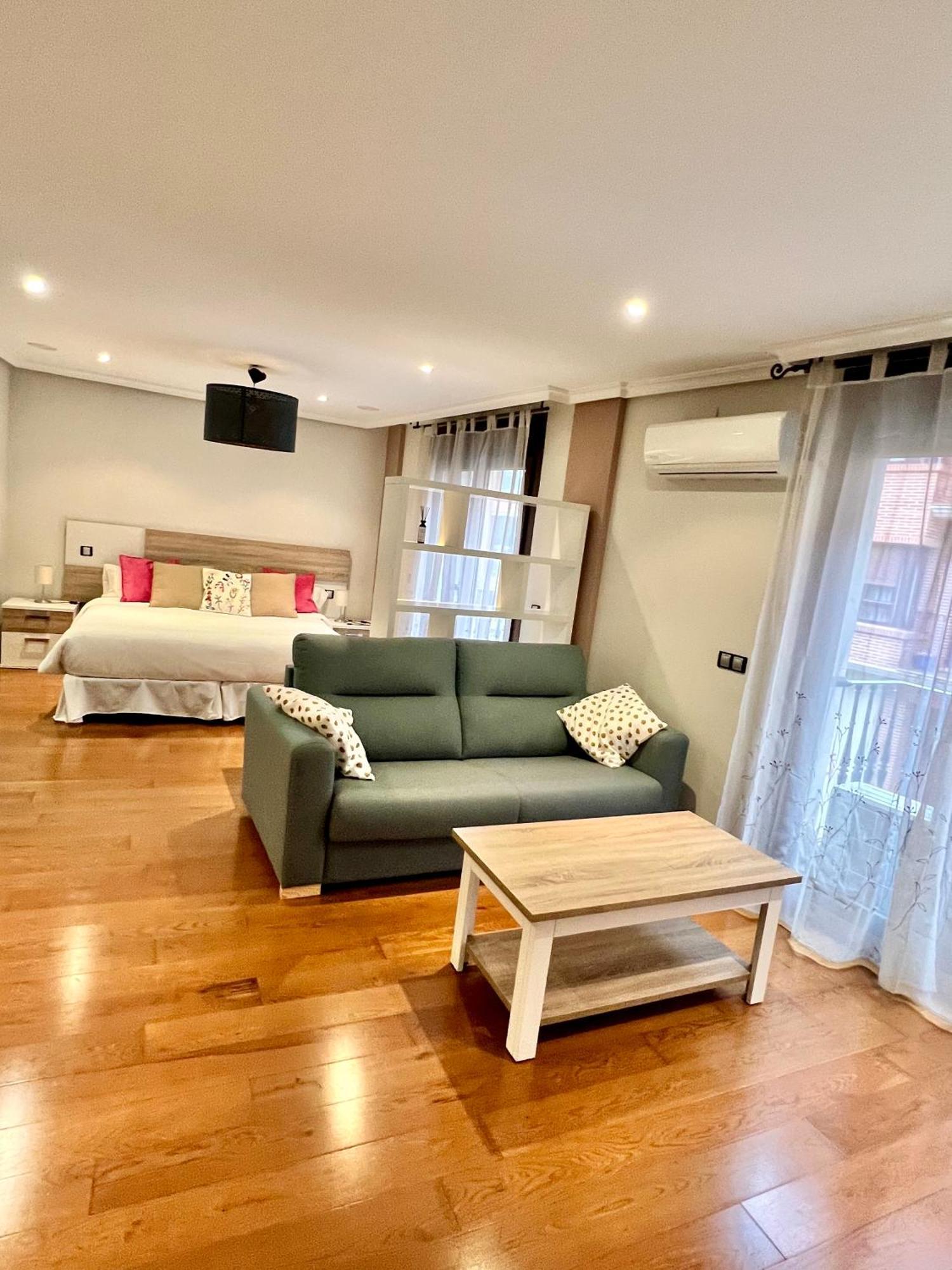 Apartamentos San Antonio Aranda de Duero Eksteriør bilde